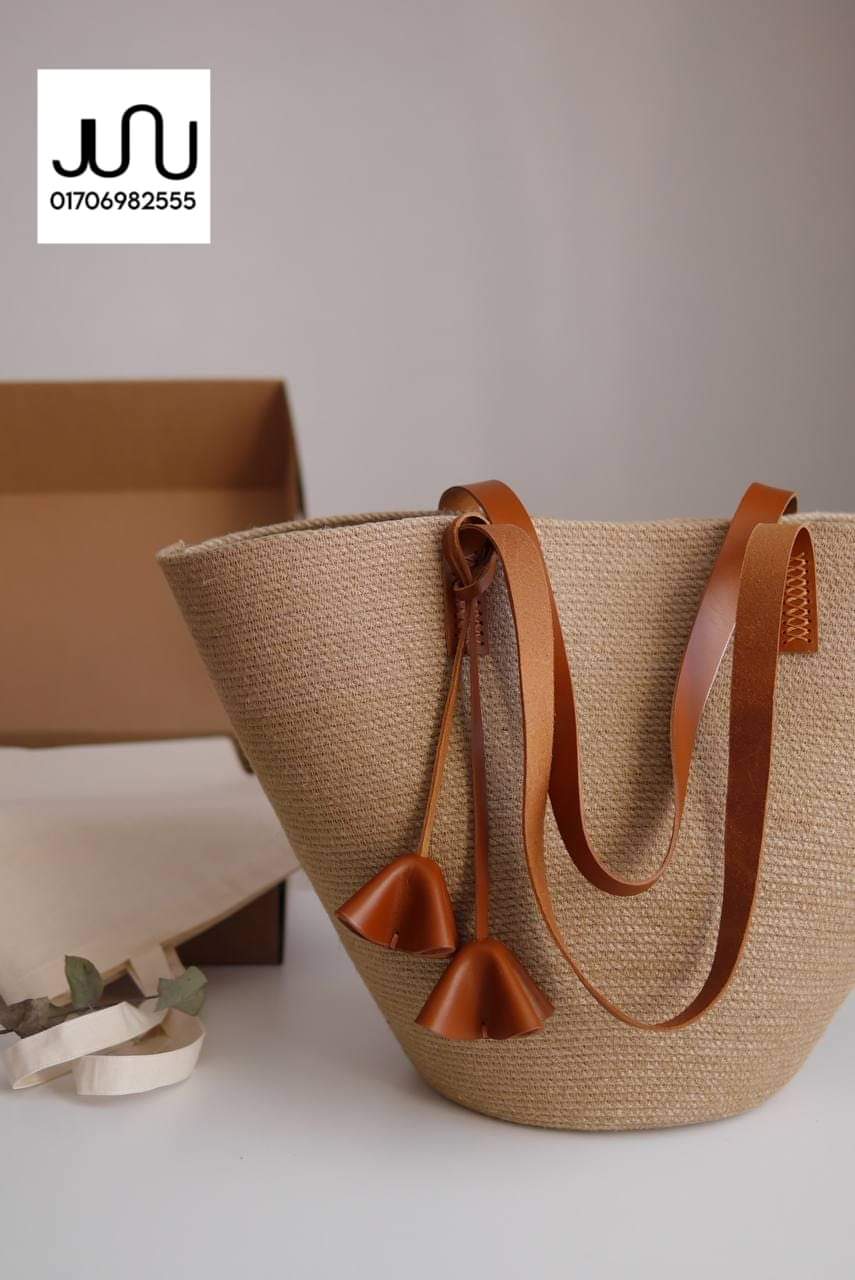 Rope basket bag with leather ties