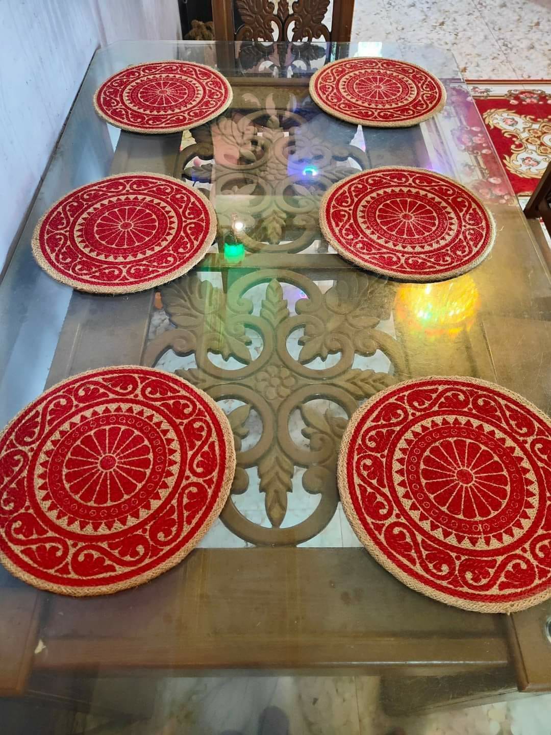 Red medallion round jute mats